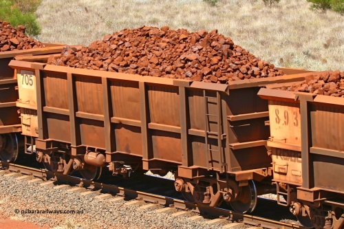 0705 061209 8177
Robe River ore waggon 705, built by Tomlinson Steel WA, fixed coupler non-handbrake side loaded view at the 7 km location just south of Cape Lambert yard. December 9, 2006.
Keywords: 705;Tomlinson-Steel-WA;Robe-ore-waggon;