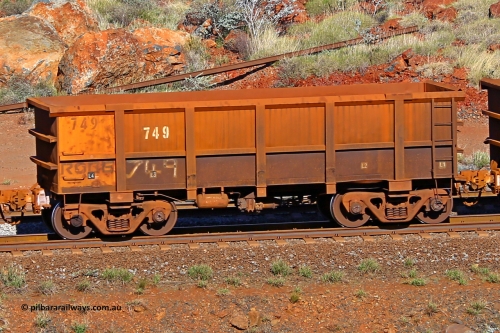 0749 180616 1709
Robe River ore waggon 749, built by Tomlinson Steel WA, rotary coupler end non-handbrake side empty view at the 38 km, Harding on the Cape Lambert line, June 16, 2018.
Keywords: 749;Tomlinson-Steel-WA;Robe-ore-waggon;