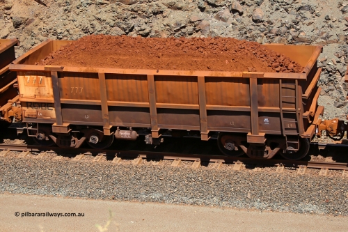 0777 160306 1655
Robe River ore waggon 777, built by Centurion Industries WA, fixed coupler non-handbrake side loaded view, at the 45 km, Harding Siding on the Cape Lambert line. March 6, 2016.
Keywords: 777;Centurion-Industries-WA;Robe-ore-waggon;