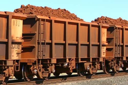 0906 060716 7190
Robe River ore waggon 906, built by Centurion Industries WA, fixed coupler end handbrake side loaded view at the 71 km on the Deepdale line, Western Creek, July 16, 2006.
Keywords: 906;Centurion-Industries-WA;Robe-ore-waggon;