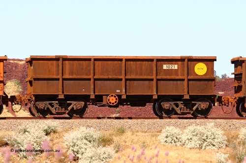 1021 060722 7435
Robe River ore waggon 1021, built by Bradken Rail Qld in January 2006, fixed coupler handbrake side empty view at the 45.4 km just south of Harding Siding on the Cape Lambert line. July 22, 2006.
Keywords: 1021;Bradken-Rail-Qld;Robe-ore-waggon;