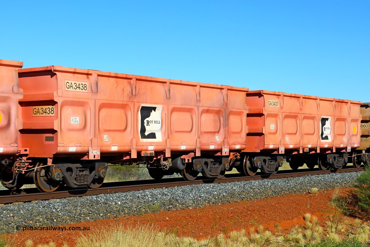 250501 0470
At the 88.448 km, just south of HPPL crossing loop on the Roy Hill line, empty Roy Hill waggon pair GA 3437 - GA 3438, built in China by CRRC Yangtze as an CCK138 model ore waggon in Breast Cancer Awareness pink livery. May 1, 2025.
Keywords: GA-type;GA3437-GA3438;CRRC-Yangtze;CCK138;