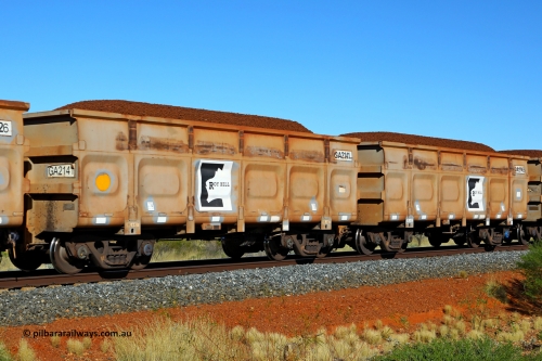 250501 0312
At the 88.448 km, just south of HPPL crossing loop on the Roy Hill line, loaded Roy Hill waggon pair GA 2141 - GA 2142, built in China by CSR Yangtze as an CCK138 model ore waggon. May 1, 2025.
Keywords: GA-type;GA2141-GA2142;CSR-Yangtze;CCK138;