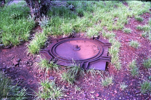 196-19
Wittenoom Gorge, Gorge Mine area, asbestos mining remains, ore waggon turntable track segment.

