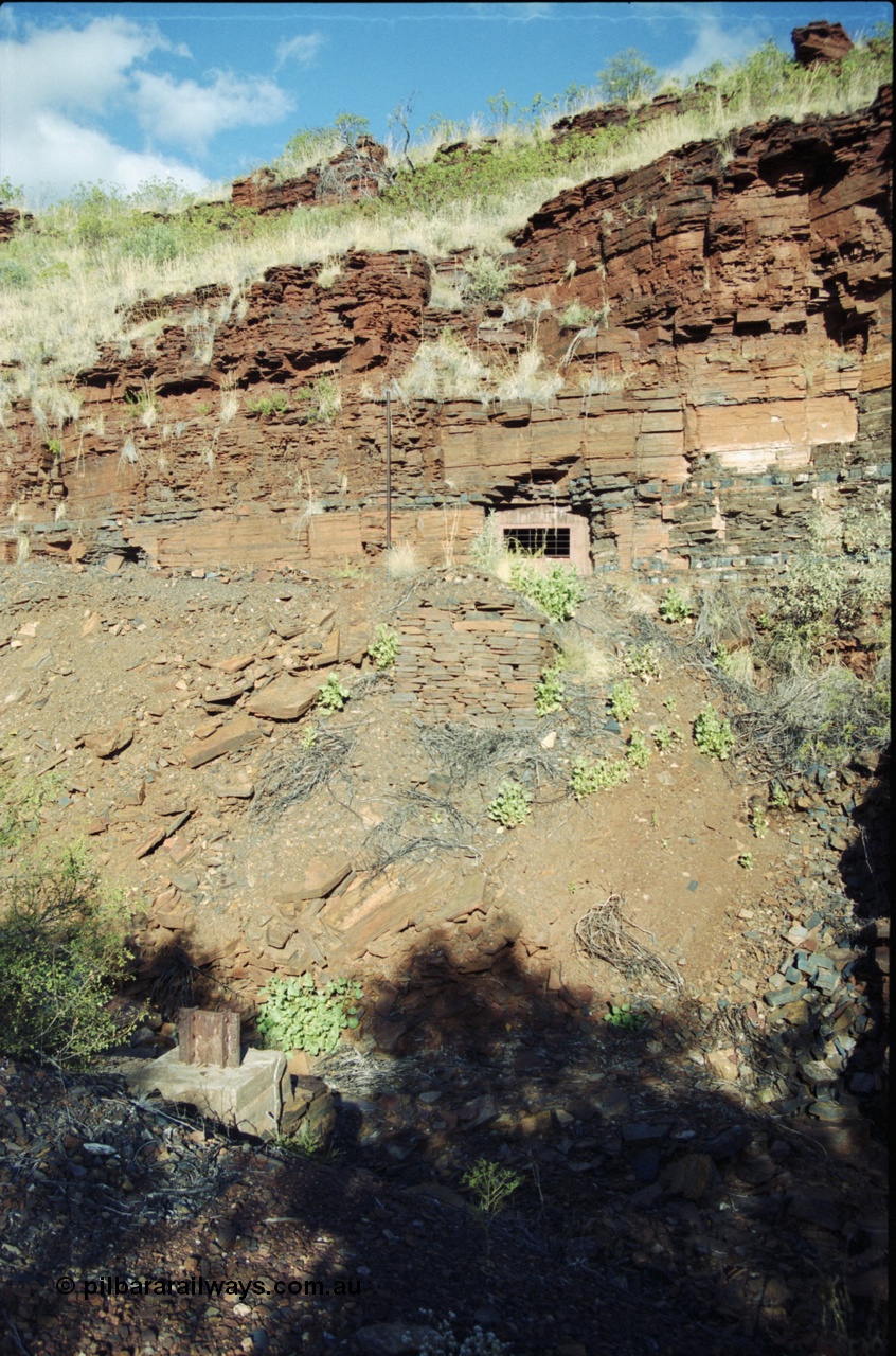 204-02
Yampire Gorge, remains of asbestos mining, view across creek to sealed up drive entry No. 7.
