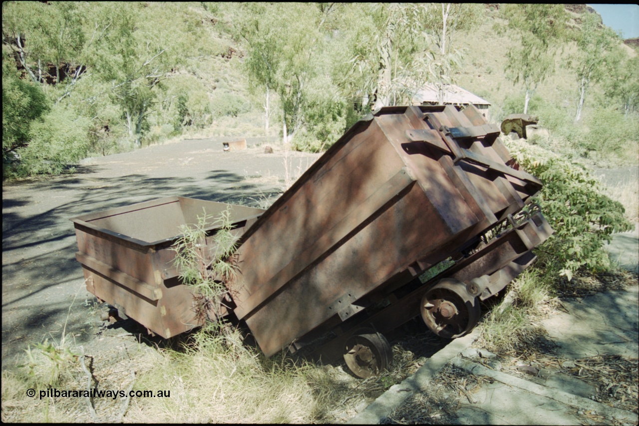 204-24
Wittenoom Gorge Mine, remains of asbestos mining, underground tipping ore cars.

