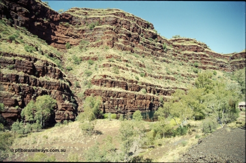 204-26
Wittenoom Gorge Mine area, pool located near mine site.
