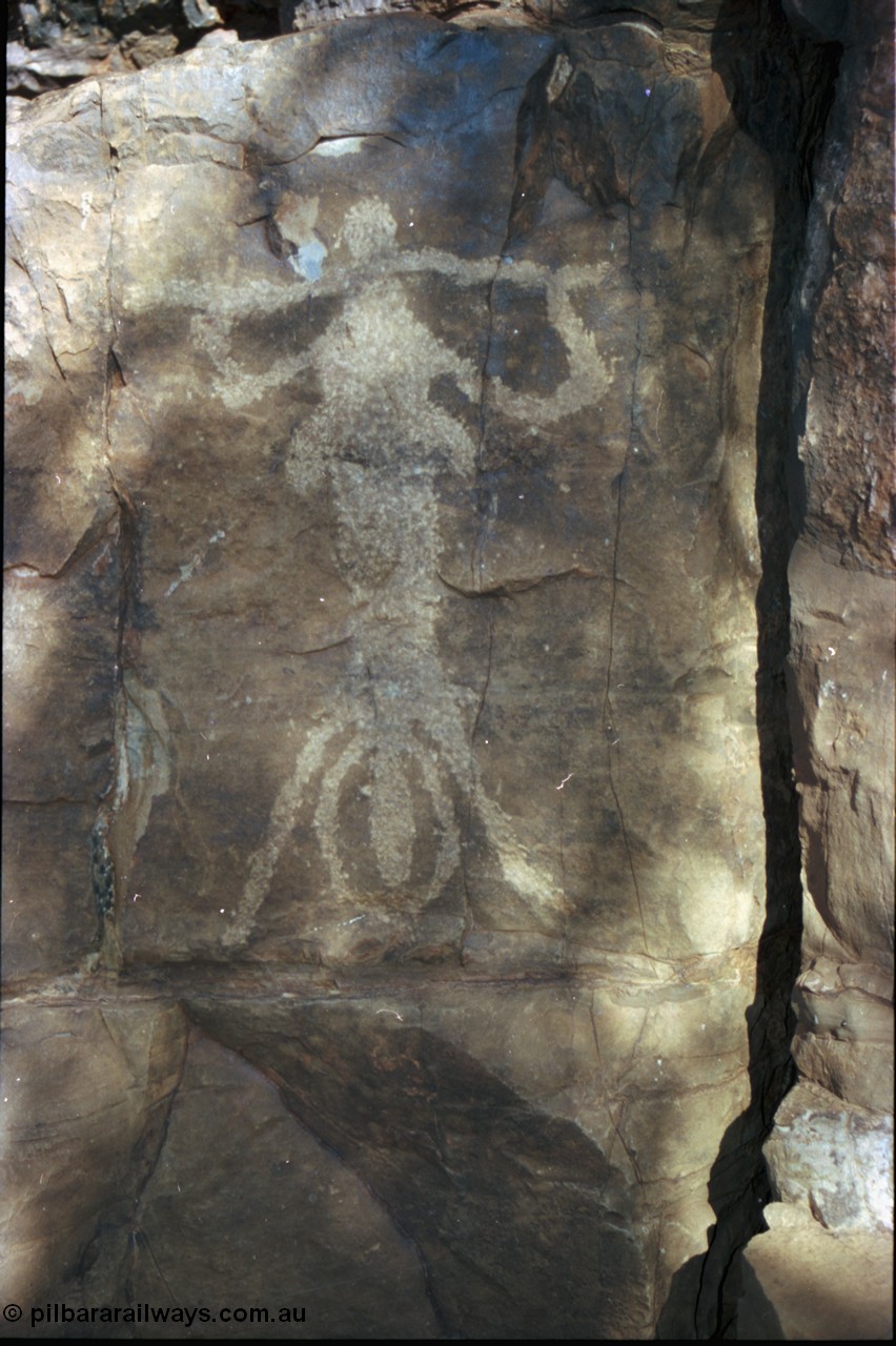 205-13
Wittenoom, Bee Gorge, rock carving.
