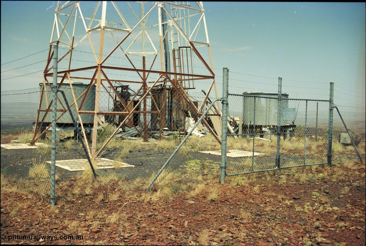 205-24
Drillers Ridge, Wittenoom, the DME (Distance Measuring Equipment) tower (located at 957 metres) was a navigation aid for the Department of Civil Aviation for the Wittenoom airport, the site was also used by Telecom for providing 'radio links' for phones into Wittenoom prior to the current tower located at the eastern edge of town which links back to Auski Roadhouse.

