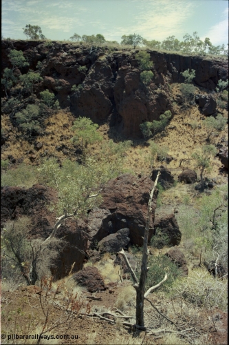 205-34
Koodaideri, area around the underground drive.
