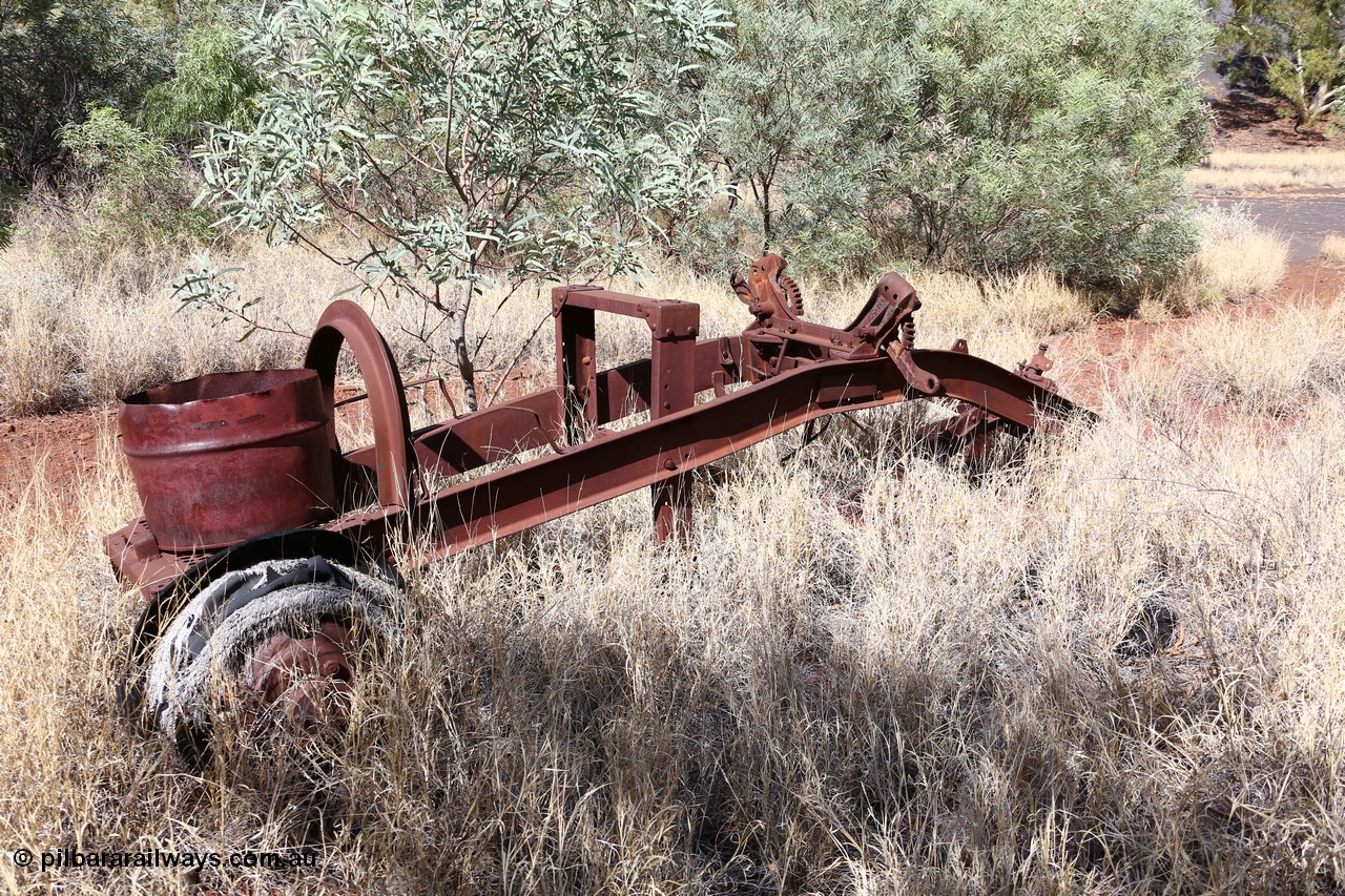 160103 9836
Located in the bush near Colonial Mill is this relic of a Fordson One Man Power Grader originally supplied by Lynas Motors Ltd. An old newspaper article on these graders can be found [url=http://www.trove.nla.gov.au/ndp/del/page/4440149] here [/url]. Geodata: [url=https://goo.gl/maps/zwzb6Rchkzj] -22.3057767 118.3247750 [/url].
Keywords: Lynas-Motors-Ltd;Fordson-Power-Grader;
