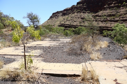 160101 9769
Wittenoom Gorge, Gorge Mine area, asbestos mining remains, concrete slab for railway workshops, track set in concrete. Location of image is [url=https://goo.gl/maps/ADFfM5kEkGm]here[/url].
