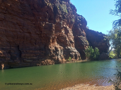 160710 iPh5S 2787
Wittenoom Gorge, Pyramid Pool looking north along the western wall of the gorge. [url=https://goo.gl/maps/wETwEHjHqzG53WNf8]Geodata[/url].
