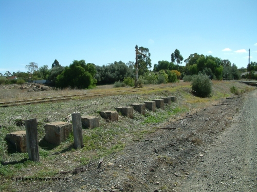 030403 111807
Kapunda station yard, north end looking north, old lattice signal mast, taken from Railway Pde looking across Coghill Street. [url=https://goo.gl/maps/4MDAwJwuS7x]GeoData[/url].

