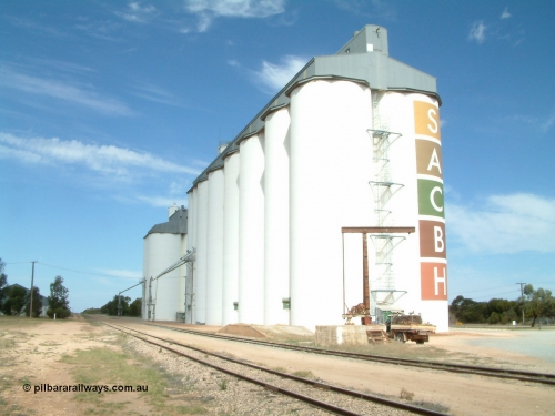 030405 133016
Wudinna, yard overview looking south with the radial yard crane and loading ramp and the SACBH silo complexes and loading spouts, April 5, 2003.
