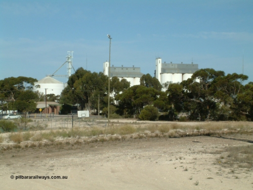 030405 161712
Lock, view from the site where the former yard crane in located, along North Terrace, looking east towards the silo complexes, 5th April 2003.
