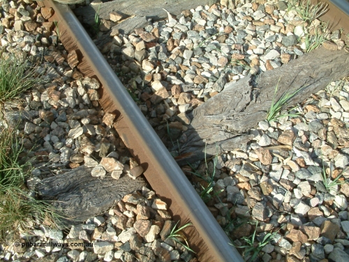 030406 090305
Karkoo, track condition, 6th April 2003.
