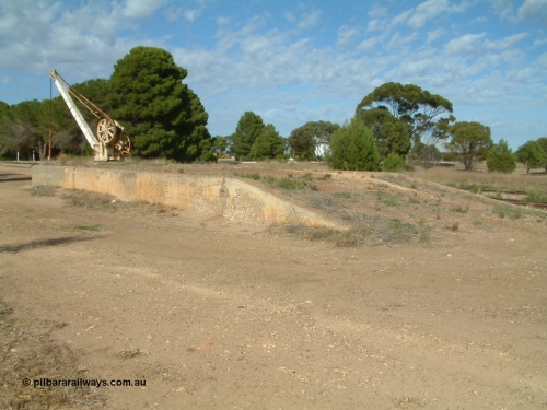 030406 091638
Yeelanna, goods loading ramp and 5 ton jib crane, circa 1936. 6th April 2003.
