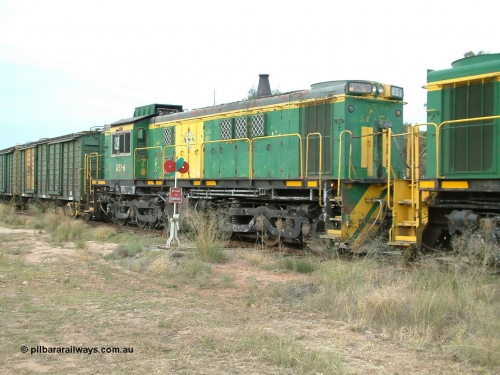 030407 082744
Wudinna, empty grain train shunts back into the grain siding, former Australian National locomotive AE Goodwin ALCo model DL531 830 class units 851 serial 84137 has been on the Eyre Peninsula since delivered in 1962. 7th April 2003.
Keywords: 830-class;851;AE-Goodwin;ALCo;DL531;84137;