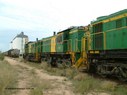 030407 083408
Wudinna, empty grain train shunts back onto train, former Australian National Co-Co locomotives AE Goodwin ALCo model DL531 830 class units 842, serial no. 84140 and 851 serial no. 84137, 851 having been on the Eyre Peninsula since delivered in 1962. 7th April, 2003.
Keywords: 830-class;842;AE-Goodwin;ALCo;DL531;84140;