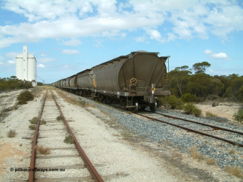 030409 122852
Kielpa, the tail of the loaded grain train running along the mainline looking south.
