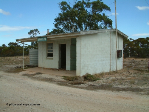 030409 124518
Rudall, located at the 172.7 km and opened in July 1913, station building view of the new one built in 1966.
