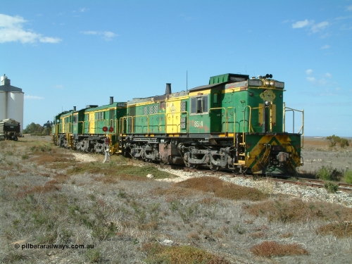 030409 140809
Wharminda, the engines 830 class unit 851 AE Goodwin ALCo model DL531 serial 84137, fellow 830 class 842 serial 84140 and a rebuilt unit DA 4 shunt back into the grain loop to pick up loaded waggons.
Keywords: 830-class;851;AE-Goodwin;ALCo;DL531;84137;