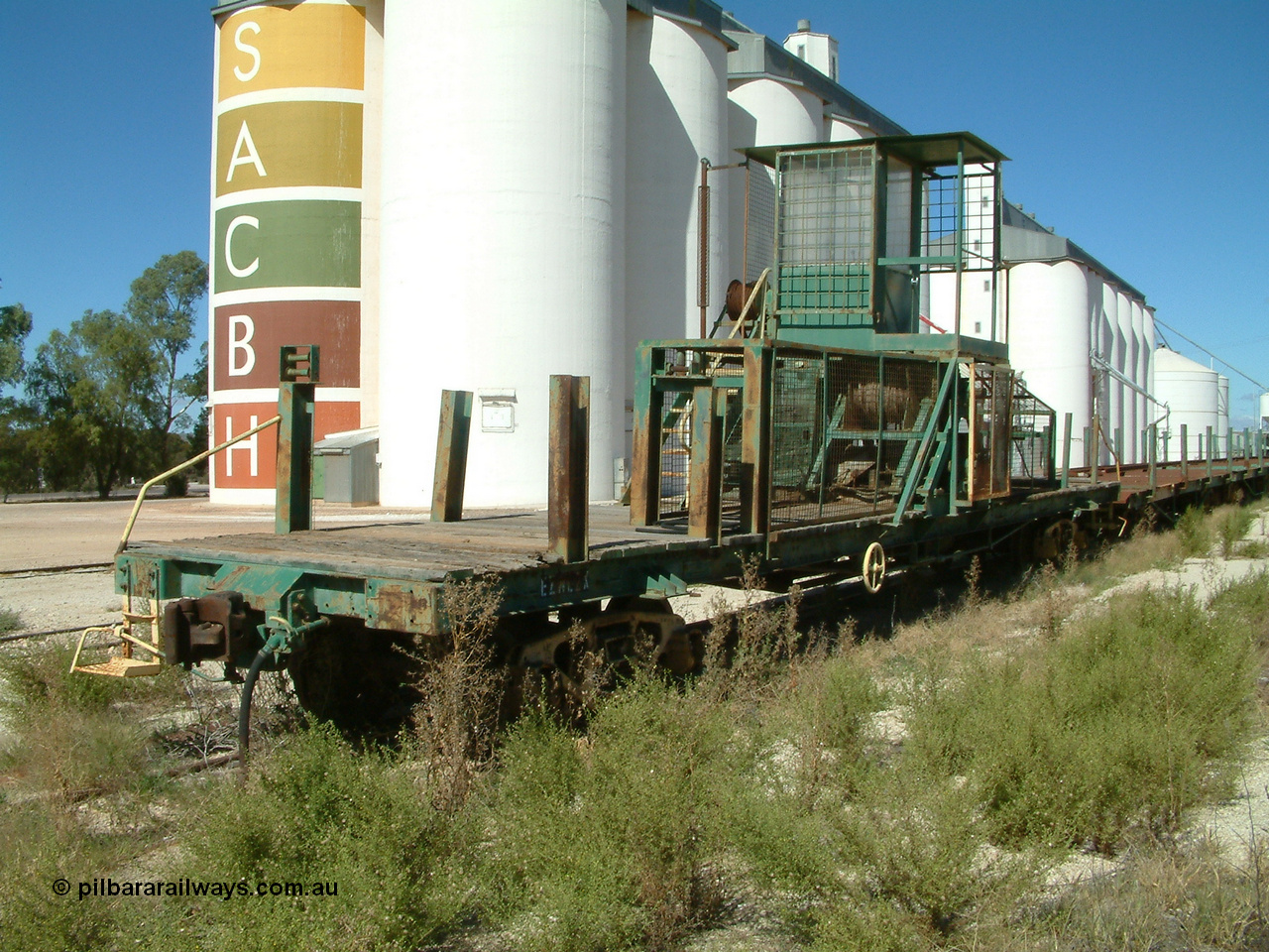 030411 110216
Kimba, rail recovery winch waggon EZWL 2, built using underframe of broad gauge horse box BH 4331. To Eyre Peninsula 1992, recoded then from AZWL. Scrapped in 2005.
Keywords: EZWL-type;EZWL2;SAR-Islington-WS;BH-type;BH4331;