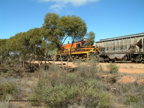030411 102244
Kimba Grain Bunker, looking towards Kimba, grain train loading with HBN type dual service ballast / grain hopper.
Keywords: HBN-type;