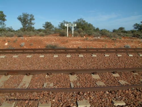 030416 084004
Carnes Siding located at the 566.4 km on the Central Australian line from Tarcoola to Alice Springs. Station nameboard. [url=https://goo.gl/maps/4PBoUfKbtJfCwKLA9]GeoData location[/url]. 1April 6, 2003.
