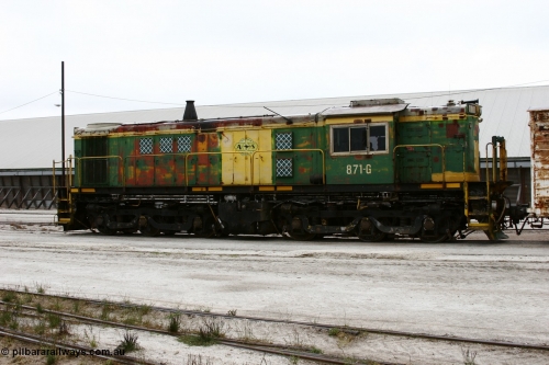 051102 6616
Thevenard, AE Goodwin ALCo model DL531 830 class locomotive 871 serial G3422-1, issued when built in 1966 to the Eyre Peninsula division of South Australian Railways. Still wearing Australian National green and yellow but with ASR decals as it stands in the yard.
Keywords: 830-class;871;AE-Goodwin;ALCo;DL531;G3422-1;