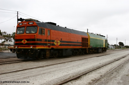 051102 6623
Thevenard, left hand side of Clyde Engineering EMD JL22C model unit and class leader 1601, originally NJ 1 'Ben Chifley' serial 71-728, built in 1971 at Clyde's Granville NSW workshops, started out on the Central Australia Railway for the Commonwealth Railways before being transferred to the Eyre Peninsula system in 1981, repainted and renumbered to 1601 in November 2004.
Keywords: 1600-class;1601;Clyde-Engineering-Granville-NSW;EMD;JL22C;71-728;NJ-class;NJ1;
