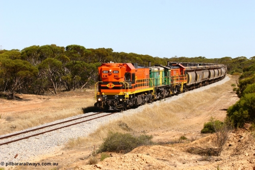 060111 2318
Nantuma, Clyde Engineering built EMD G12C model loco 1203 serial 65-427 leads two ALCo units 850 and 905 as they round the bend just north of the old station site at the 183 km. Their next shunt will be Warramboo. 11th January 2006.
Keywords: 1200-class;1203;Clyde-Engineering-Granville-NSW;EMD;G12C;65-427;A-class;A1513;