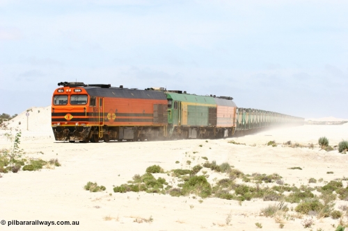 060113 2523
Kevin, empty train 6DD3 is heading onto the south leg and original gypsum loading siding to continue the reversing process. January 13, 2006.
Keywords: 1600-class;1604;Clyde-Engineering-Granville-NSW;EMD;JL22C;71-731;NJ-class;NJ4;