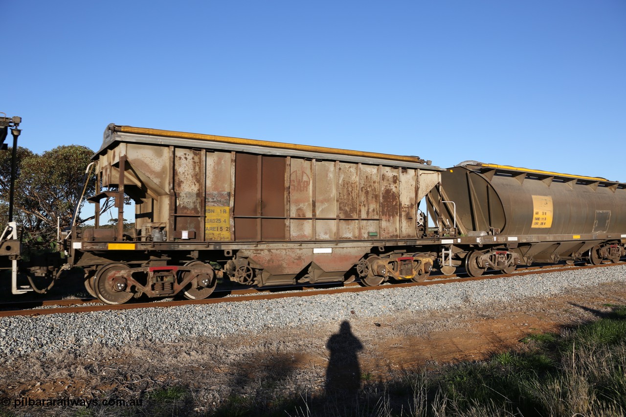 130703 0267
Kaldow, type leader of the HBN type dual use ballast / grain hopper waggons, HBN 1, one of seventeen built by South Australian Railways Islington Workshops in 1968 with a 25 ton capacity, increased to 34 tons in 1974. HBN 1-11 fitted with removable tops and roll-top hatches in 1999-2000.
Keywords: HBN-type;HBN1;1968/17-1;SAR-Islington-WS;
