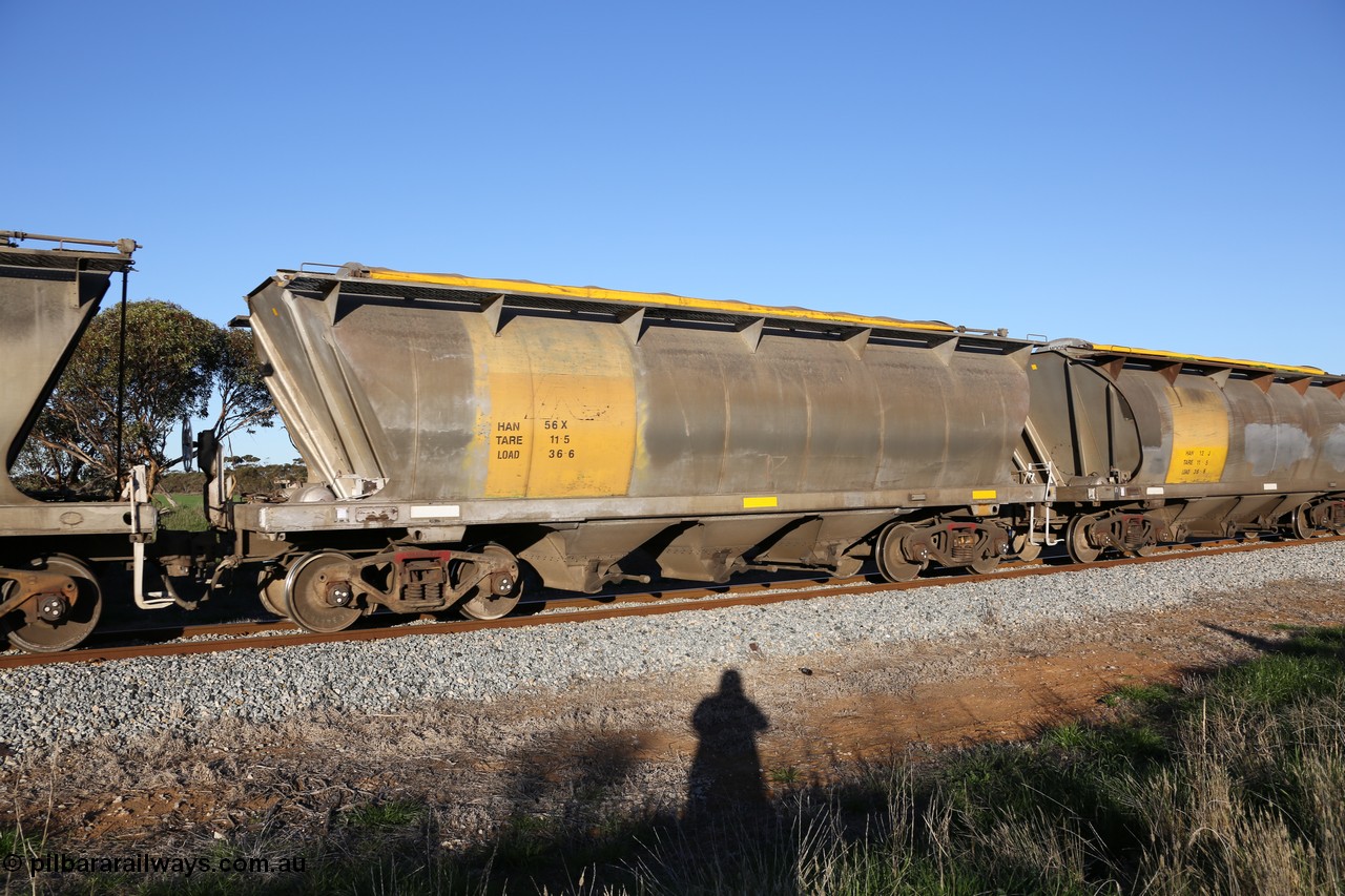 130703 0269
Kaldow, HAN type bogie grain hopper waggon HAN 56, one of sixty eight units built by South Australian Railways Islington Workshops between 1969 and 1973 as the HAN type for the Eyre Peninsula system.
Keywords: HAN-type;HAN56;1969-73/68-56;SAR-Islington-WS;