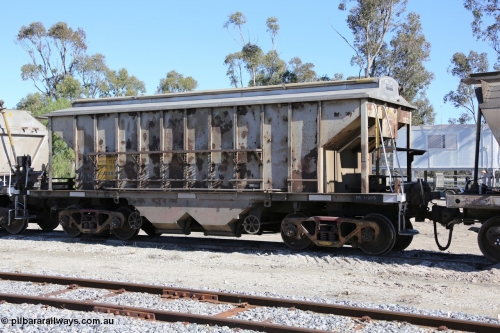 130703 0199
Tooligie, HBN type dual use ballast / grain hopper waggons, HBN 11 still with side gangways in place. One of seventeen built by South Australian Railways Islington Workshops in 1968 with a 25 ton capacity, increased to 34 tons in 1974. HBN 1-11 fitted with removable tops and roll-top hatches in 1999-2000.
Keywords: HBN-type;HBN11;1968/17-11;SAR-Islington-WS;