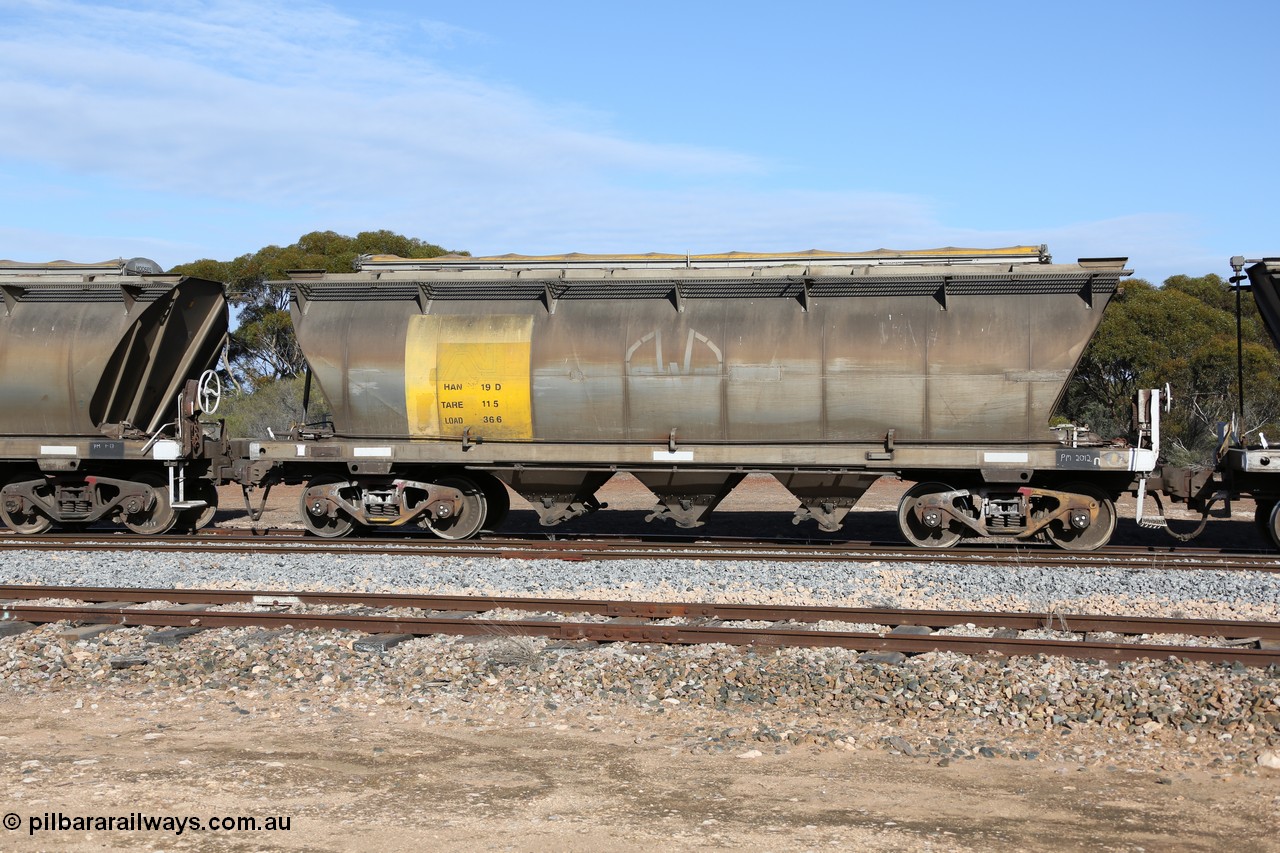 130704 0396
Kyancutta, HAN type bogie grain hopper waggon HAN 19, one of sixty eight units built by South Australian Railways Islington Workshops between 1969 and 1973 as the HAN type for the Eyre Peninsula system.
Keywords: HAN-type;HAN19;1969-73/68-19;SAR-Islington-WS;