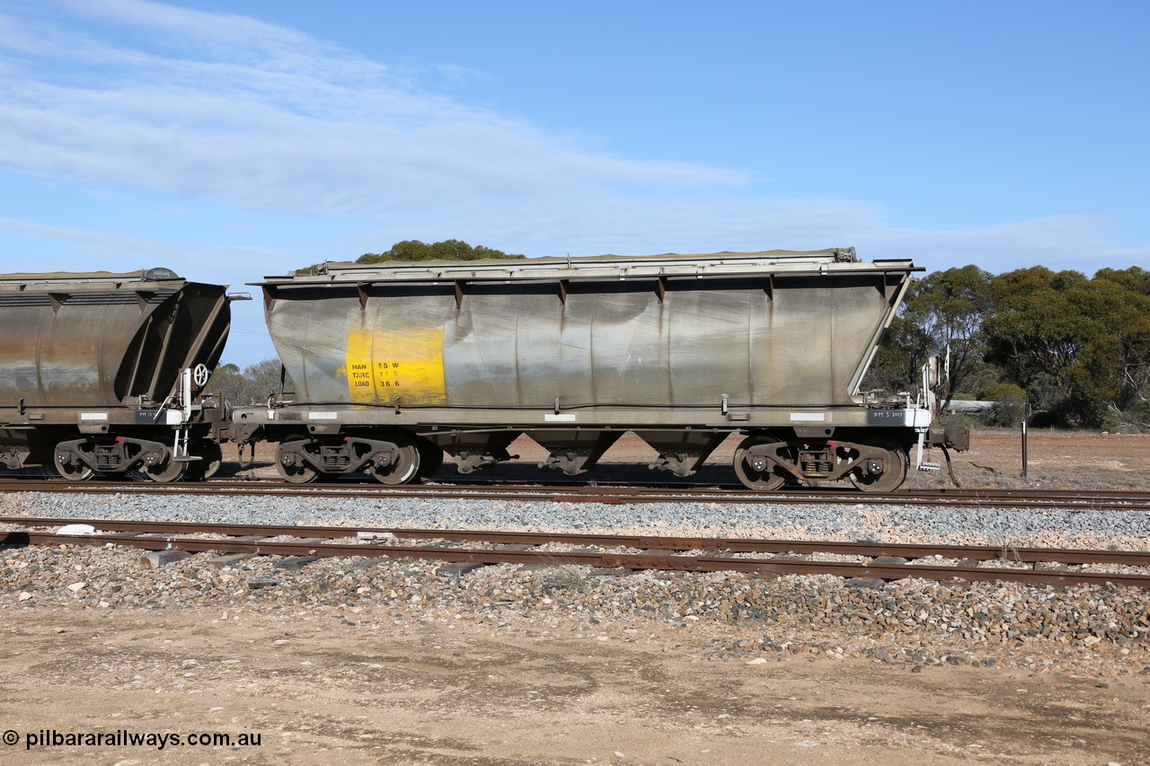 130704 0404
Kyancutta, HAN type bogie grain hopper waggon HAN 55, one of sixty eight units built by South Australian Railways Islington Workshops between 1969 and 1973 as the HAN type for the Eyre Peninsula system.
Keywords: HAN-type;HAN55;1969-73/68-55;SAR-Islington-WS;