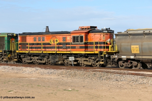 130704 0385
Kyancutta, former Australian National narrow gauge 830 class locomotive 851, an AE Goodwin built ALCo DL531 model with serial 84737 built new for the SAR in 1962 and delivered new to Port Lincoln in April 1962 wearing current owner Genesee & Wyoming's livery, it has spent it's whole working life on the Eyre Peninsula. July 4, 2006.
Keywords: 830-class;851;AE-Goodwin;ALCo;DL531;84137;