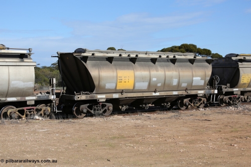 130704 0474
Kyancutta, HAN type bogie grain hopper waggon HAN 43, one of sixty eight units built by South Australian Railways Islington Workshops between 1969 and 1973 as the HAN type for the Eyre Peninsula system.
Keywords: HAN-type;HAN43;1969-73/68-43;SAR-Islington-WS;