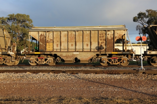 130705 0525
Lock, HBN type dual use ballast / grain hopper waggons, HBN 5. One of seventeen built by South Australian Railways Islington Workshops in 1968 with a 25 ton capacity, increased to 34 tons in 1974. HBN 1-11 fitted with removable tops and roll-top hatches in 1999-2000. 5th July 2013.
Keywords: HBN-type;HBN5;1968/17-5;SAR-Islington-WS;
