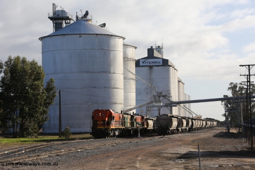 130705 0615
Lock, with loading finished, 1203 leads 846, 859 and the final portion along goods siding #1 as it prepares to shunt back onto the loaded portion on the mainline for departure to Port Lincoln.
Keywords: 1200-class;1203;Clyde-Engineering-Granville-NSW;EMD;G12C;65-427;A-class;A1513;