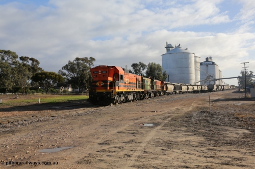 130705 0619
Lock, with loading finished, 1203 leads 846, 859 and the final portion along goods siding #1 as it prepares to shunt back onto the loaded portion on the mainline for departure to Port Lincoln.
Keywords: 1200-class;1203;Clyde-Engineering-Granville-NSW;EMD;G12C;65-427;A-class;A1513;