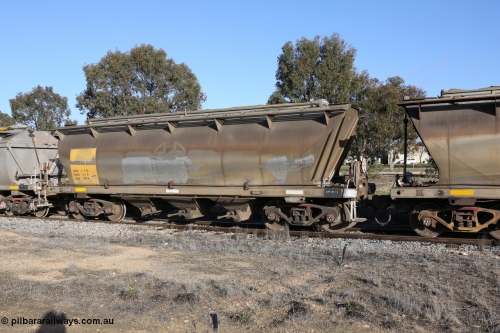 130705 0635
Lock, HAN type bogie grain hopper waggon HAN 27, one of sixty eight units built by South Australian Railways Islington Workshops between 1969 and 1973 as the HAN type for the Eyre Peninsula system.
Keywords: HAN-type;HAN27;1969-73/68-27;SAR-Islington-WS;