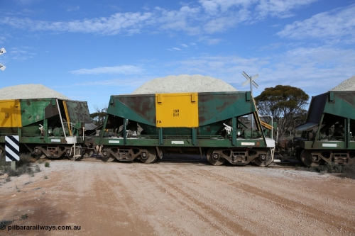 130708 0775
Charra, originally an Kinki Sharyo built NH type for the NAR now coded ENH type ENH 51 Y, without hungry boards loaded with gypsum, [url=https://goo.gl/maps/fnkK0]Charoban Rd grade crossing, 477.8 km[/url].
Keywords: ENH-type;ENH51;Kinki-Sharyo-Japan;NH-type;NH951;