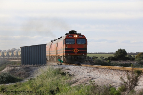 130708 0843
Penong Junction, [url=https://goo.gl/maps/45FyW]429.7 km[url].
