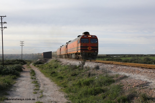 130708 0846
Penong Junction, [url=https://goo.gl/maps/45FyW]429.7 km[url].
