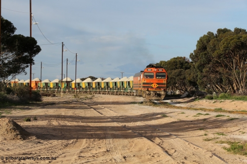130708 0869
Thevenard, view of arriving loaded train from [url=https://goo.gl/maps/dGiE8]inside the yard[/url].
