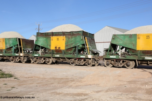 130708 0912
Thevenard originally an Kinki Sharyo built NH type for the NAR now coded ENH type ENH 37, with hungry boards still fitted, loaded with gypsum crossing [url=https://goo.gl/maps/dgQdX]Bergmann Drive grade crossing, 434.2 km[/url].
Keywords: ENH-type;ENH37;Kinki-Sharyo-Japan;NH-type;NH937;